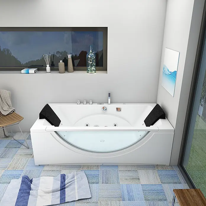 AcquaVapore Badewanne Fertigdusche W81R-C-SC - Acryl, Weiß - Weiße moderne Badewanne mit schwarzen Kopfstützen in hellem Badezimmerambiente mit großem Fensterblick.