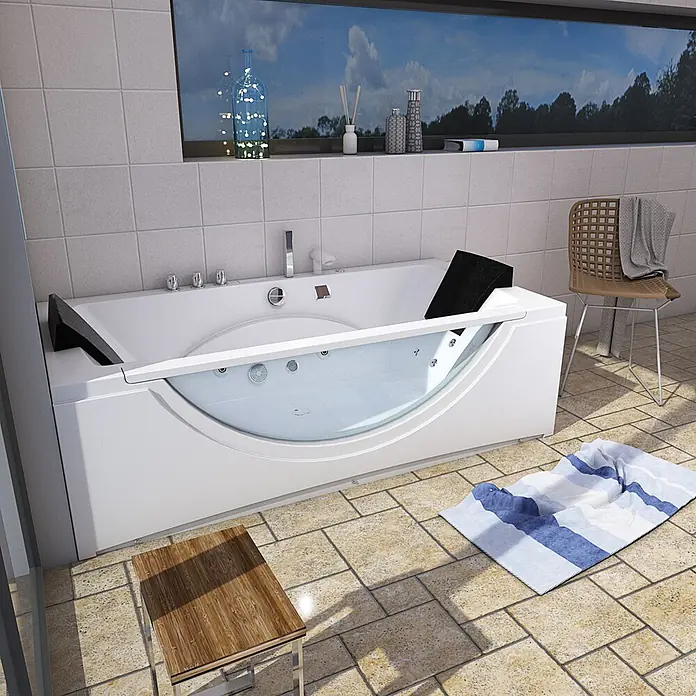 AcquaVapore Badewanne Fertigdusche W81-TH-A - Acryl, Weiß - Ein modernes, weißes Walk-in-Bad mit klarer Glasscheibe in einem gefliesten Bad mit großem Fenster.