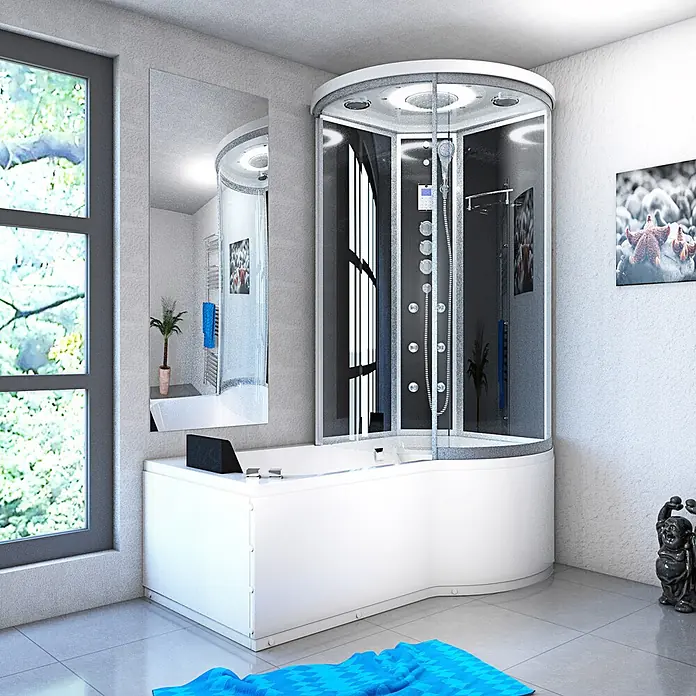 AcquaVapore Komplettdusche Fertigdusche K55-L33-WP - Schwarz - Weiße L-förmige Dusch-Wannen-Kombination mit klarer Glasduschkabine und schwarzer Kopfstütze, in einem modernen Bad installiert.