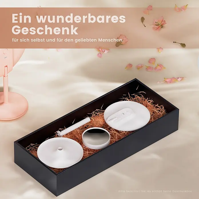 Emke Kosmetikspiegel CM03 - 20 x 35 cm, Rund, Violett - Ein Set weißer und silberner Körperpflegeartikel, darunter Scheiben, Spiegel und Röhrchen, auf Strohpackung arrangiert.
