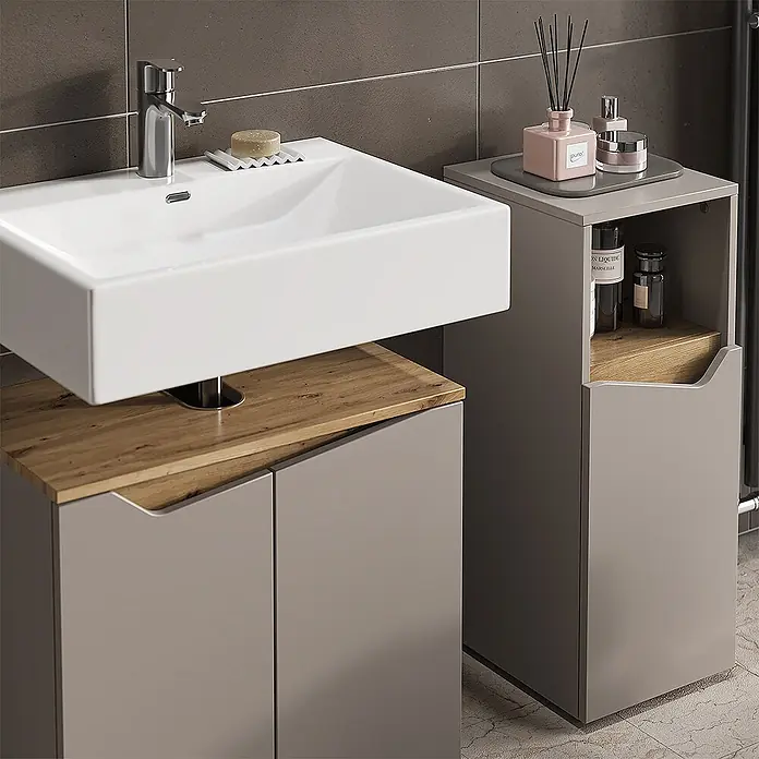 Vicco Badmöbel-Set Marelle Greige 5 Teile - Gesamtbreite Badmöbel: 120 cm, Greige, Matt - Modernes Badmöbelset mit weißem Waschbecken, Holzplatte und grauem Schrank, plus passender Hochschrank.