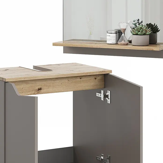 Vicco Badmöbel-Set Marelle Greige 3 Teile, mit Hochschrank - Gesamtbreite Badmöbel: 90 cm, Greige, Matt - Grauer Waschtischunterschrank mit Arbeitsplatte in Holzoptik, offener Schranktür. Darüber ein Regal in Holzoptik mit Spiegel und Deko.