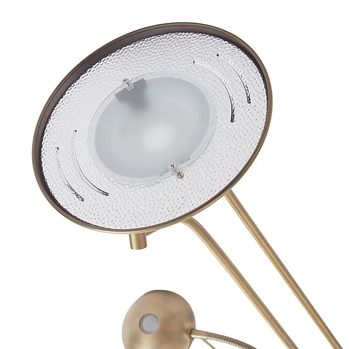 Lindby LED-Deckenfluter Josefin - Höhe: 180 cm, bronze / altmessing, bronze / altmessing, Warmweiß - Eine Antik-Messinglampe mit großem, rundem Leuchtkopf und mattiertem Glasdiffusor sowie einer kleineren, flexiblen Leselampe.
