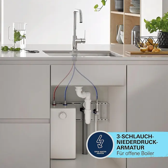 Grohe Start Spültischarmatur - Chrom, Glänzend - Verchromte Küchenarmatur mit drei Schläuchen, verbunden mit einem weißen Niederdruck-Warmwasserbereiter unter der Spüle für offene Boiler.