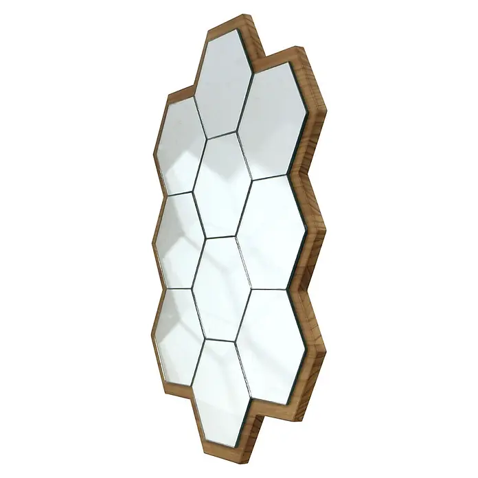 Espejo de pared Panal - 60 x 80 cm, Roble - Espejo hexagonal con múltiples azulejos de espejo individuales en un marco de madera clara.