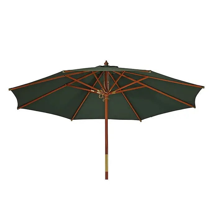 Kai Wiechmann Marktschirm Sunshine 350 cm Dunkelgrün - Grün|Dunkelgrün - Dunkelgrüner Gartenschirm mit Holzgestell und Messingakzenten, von unten gesehen.