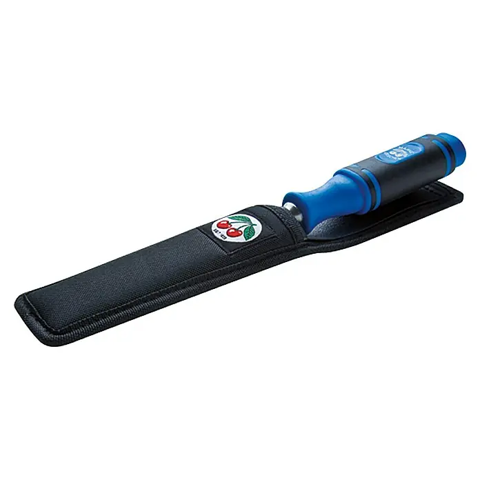 Kirschen Universalbeitel 2-Cut - 2 Schneiden - Stecheisen mit blau-schwarzem Griff und Schutzhülle mit Kirschlogo. Das Werkzeug ist ideal für präzise Holzarbeiten.