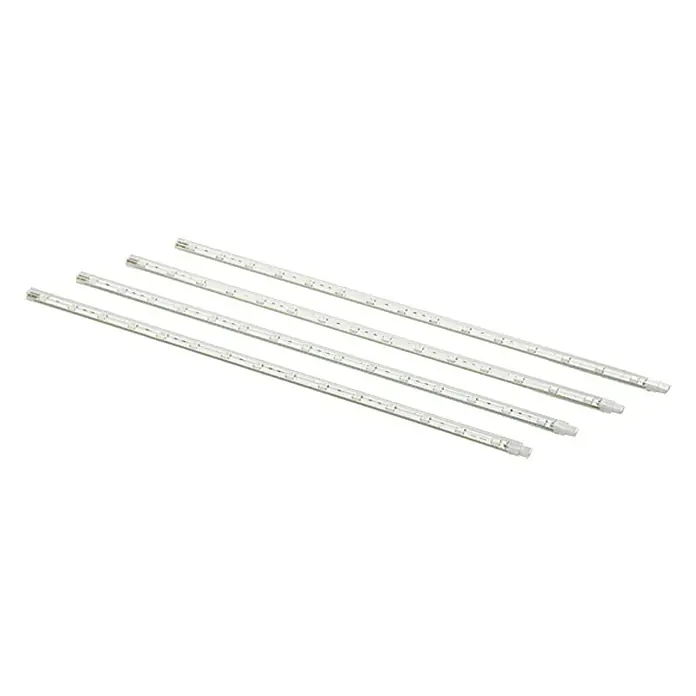 Tween Light Lichtleiste 4er Set - Länge: 160 cm, Lichtfarbe: Mehrfarbig, 0,15 W, Anzahl Leuchtmittel: 60 Stk. - Das Bild zeigt eine Nahaufnahme von vier LED-Röhren, die diagonal auf einem weißen Hintergrund angeordnet sind. Die LED-Röhren scheinen für Beleuchtungszwecke geeignet zu sein.