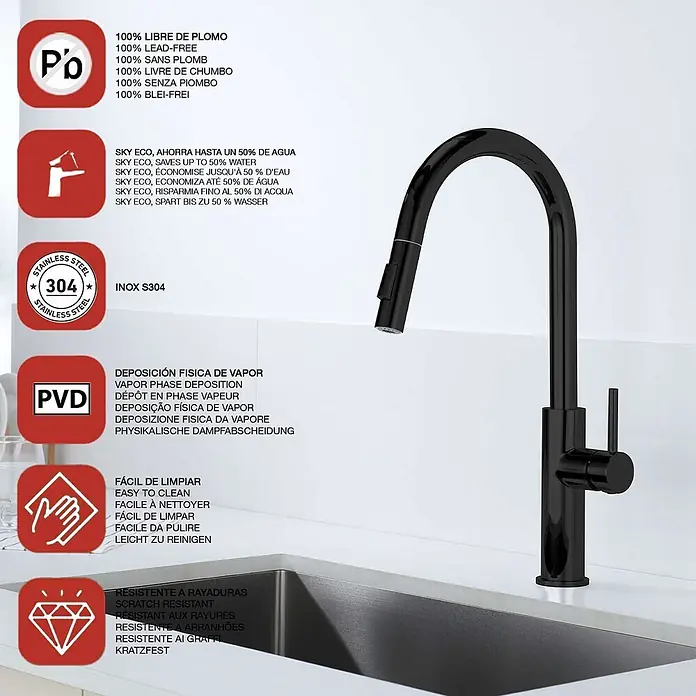 Poalgi Spültischarmatur River - Kristallschwarz, Glänzend - Schwarze Küchenarmatur mit ausziehbarem Brausekopf, über einem Edelstahlwaschbecken installiert.