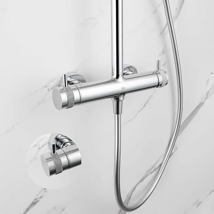 Poalgi Duschsystem Diamond - Anzahl Strahlarten: 1 Stk., Verchromt - Verchromte Duscharmatur mit gerändelten Bedienelementen und flexiblem Schlauch.