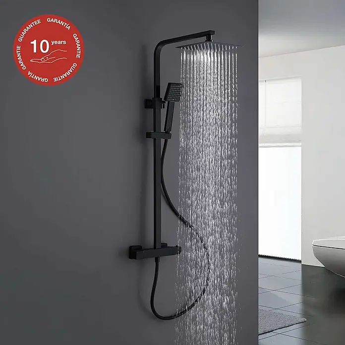 Poalgi Duschsystem Paradise - Anzahl Strahlarten: 1 Stk., Mattschwarz - Schwarzes quadratisches Regenbrausesystem mit Handbrause, Wasser läuft. Inkl. 10 Jahre Garantie Aufkleber.
