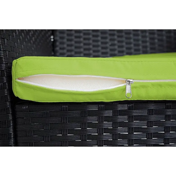 Proregal Gartenbank Kissen Grün - Polyester, Grau - Hellgrünes Outdoor-Kissen mit geöffnetem Reißverschluss, der weißen Schaumstoff zeigt, auf schwarzem Geflecht.