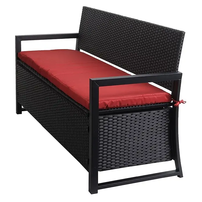 Proregal Gartenbank 3-Sitzer Kissen Bordeaux - Polyester, Grau - Schwarze Rattan-Gartenbank mit Stauraum, rotem Kissen, Armlehnen und Rückenlehne.