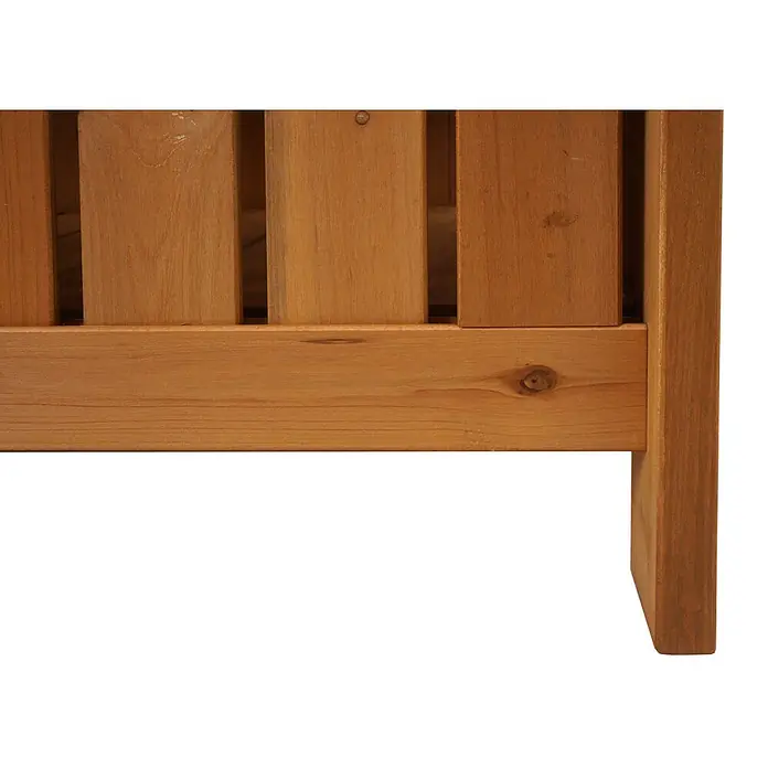 Proregal Gartenbank Mit Stauraum - Holz, Braun - Detailansicht eines hellbraunen Holzbetts oder einer Bank mit Latten und einem Querbalken.