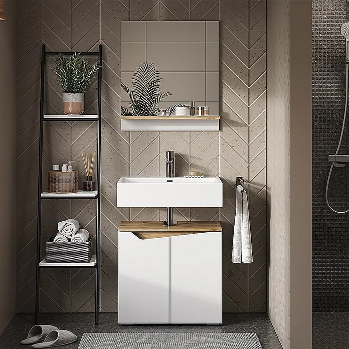 Vicco Badmöbel-Set Marelle Weiß 2 Teile - Gesamtbreite Badmöbel: 60 cm, Weiß, Matt - Moderner weißer Badunterschrank mit heller Holzplatte, weißem Waschbecken, passendem Spiegel und schwarzem Regal in einem modernen Bad.