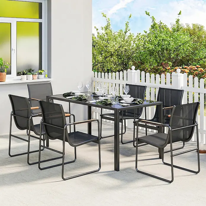 Outsunny Gartentisch-Set - Gesamtumfang: 7 -tlg., L x B x H: 150 x 80 x 73 cm, Verzinkter Stahl, Netzstoff, Gehärtetes Glas - Outdoor-Essgruppe mit schwarzem Tisch und sechs schwarzen Netzstühlen mit Holzarmlehnen, auf einer Terrasse für Mahlzeiten im Freien.