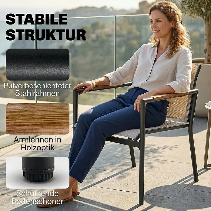 Outsunny Loungemöbel-Set - 4 -tlg., Metall, Netzstoff, Cremeweiß - Eine Frau sitzt auf einem Gartenstuhl mit schwarzem pulverbeschichtetem Stahlrahmen, Armlehnen in Holzoptik und schützenden Bodenschonern.