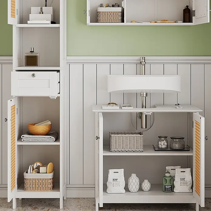 Vicco Badmöbel-Set Rosario Weiß 3 teilig, mit Hochschrank - Gesamtbreite Badmöbel: 92 cm, Weiß, Matt - Weiße Holz-Badezimmerschränke mit Türen und Regalen, organisiert mit Toilettenartikeln.