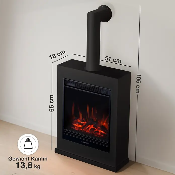 Elektrischer Kamin KAMINIO Kalle mit Ofenrohr - 18 x 51 x 105 cm, Schwarz - Schwarzer Elektrokamin mit realistischen Flammen und sichtbarem Rauchrohr, das an die Wand angeschlossen ist.