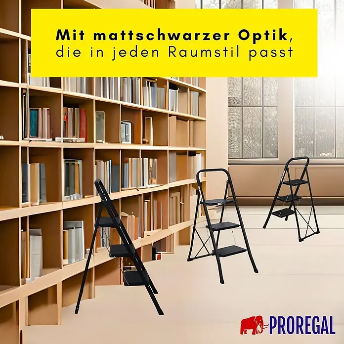 Proregal Klapptritt Trittleiter klappbar - Anzahl Tritte: 3 Stk., Belastbarkeit: 150 kg, Stahl - Drei mattschwarze Klapptritte, zwei offen zur Nutzung, einer zusammengeklappt, in einem Raum mit Bücherregal.
