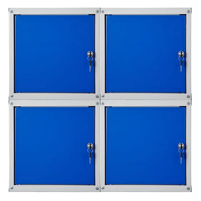 Proregal Schließfachschrank Mega Deal 4x Cubic - Grau/Blau, Zerlegt - Vier modulare blaue Metallschließfächer mit silbernen Rahmen und Schlüsseln.