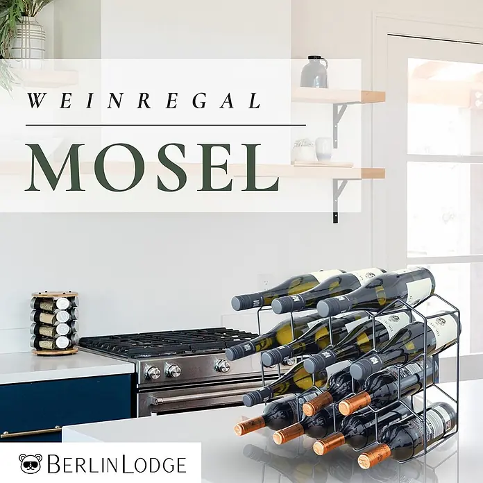 Berlinlodge Getränkekistenregal Weinregal Mosel 14 Flaschen - Anzahl Böden: 4 Stk., Schwarz - Ein schwarzes Weinregal aus Metall mit hexagonalen Fächern, das mehrere Weinflaschen in einer modernen Küche hält.