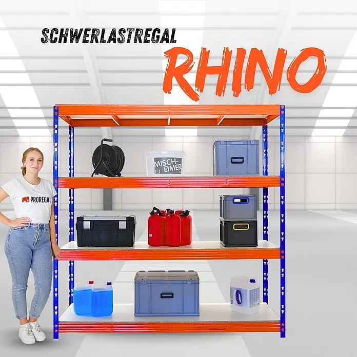 Proregal Schwerlastregal Profi RHINO - H x B x T: 200 x 200 x 60 cm, Traglast pro Boden: 500 kg, Anzahl Böden: 4 Stk., Stecken, Schwarz - Orange-blaues Schwerlastregal Rhino mit Lagergut; eine Frau zeigt dessen Größe.