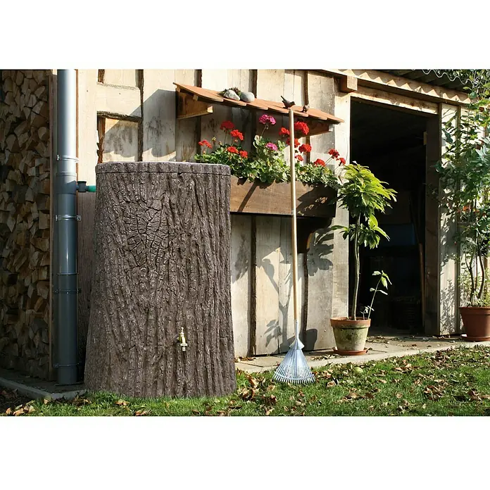 Arves Regenspeicher Evergreen - 475 l, Dunkelbraun, 1 Stk. - Dekorativer Baumstamm-Regenwassertank mit Wasserhahn im Garten zur stilvollen Regenwassernutzung.