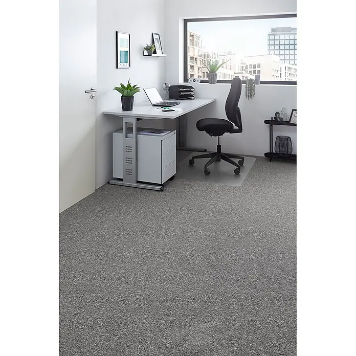 Bricoflor Teppichboden Meterware 8,5x2m, Schlinge gemustert, hell-grau - Breite: 200 cm, Schlinge, 100 % Polypropylen (PP), hell-grau - Grauer gesprenkelter Teppichboden in einem modernen Büro, der für ein komfortables und professionelles Ambiente sorgt.