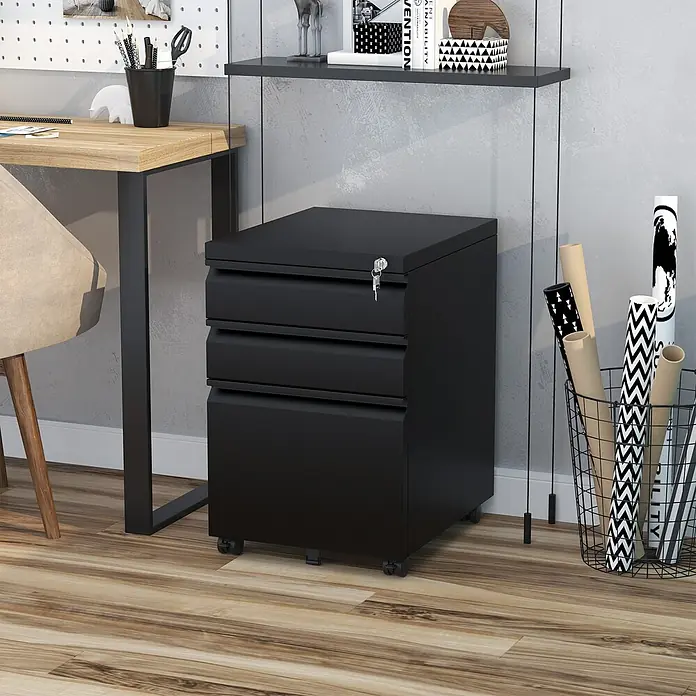Vinsetto Rollcontainer Rollcontainer - Schwarz, Anzahl Schubladen: 3 Stk. - Schwarzer Metall-Rollcontainer mit 3 Schubladen, Schloss und Schlüssel, unter einem Holzschreibtisch im Büro.