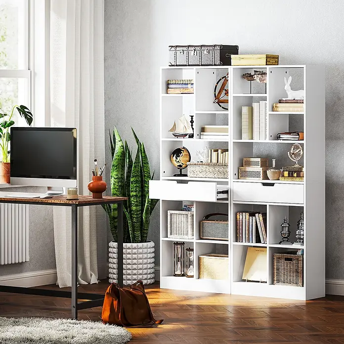 Homcom Holzregal - Traglast pro Boden: 6 kg, Anzahl Böden: 9 Stk., Schrauben, Weiß - Weißes modulares Bücherregal mit Regalböden und Schubladen, zur Aufbewahrung und Dekoration in einem modernen Raum.