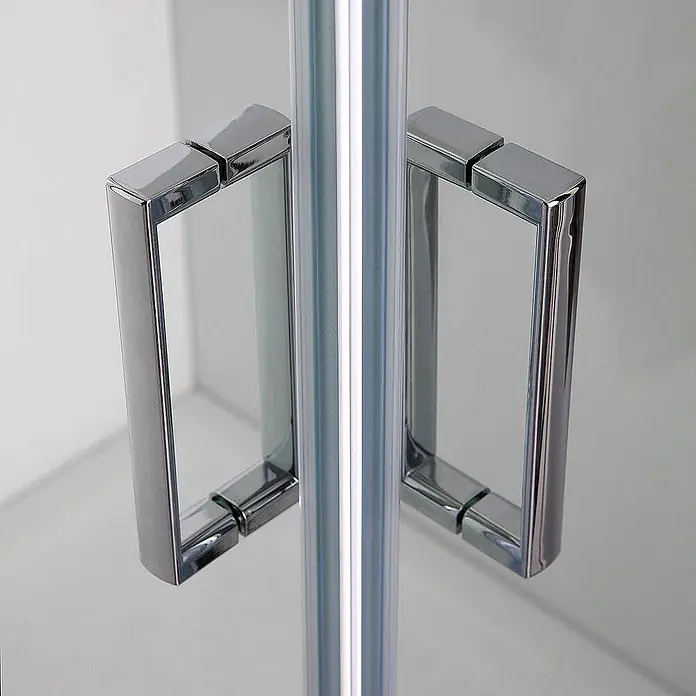 Kiamami Valentina Eckdusche - 900 x 700 x 1.900 cm, Farblos, Stärke: 6 mm - Paar polierte quadratische Duschkabinen-Griffe aus Chrom, auf Glas montiert.