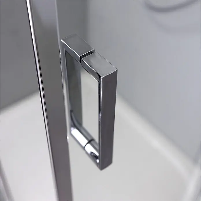 Kiamami Valentina Eckdusche - 90 x 90 x 195 cm, Transparent, Stärke: 6 mm - Polierter Chrom-Rechteck-Duschkabinentürgriff an einer Klarglasscheibe montiert.