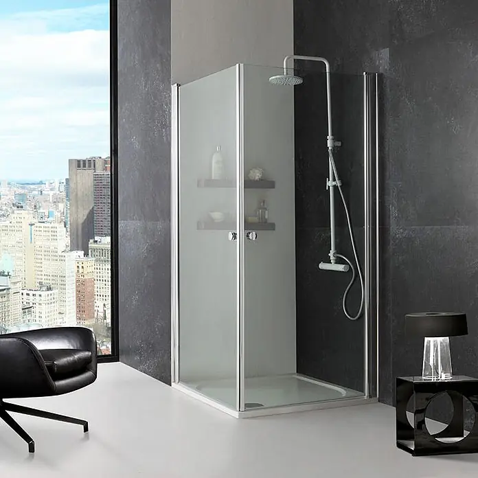 Kiamami Valentina Eckdusche - 900 x 900 x 1.850 cm, Transparent, Stärke: 6 mm - Moderne Duschkabine aus Milchglas mit weißer Basis und silbernem Rahmen.