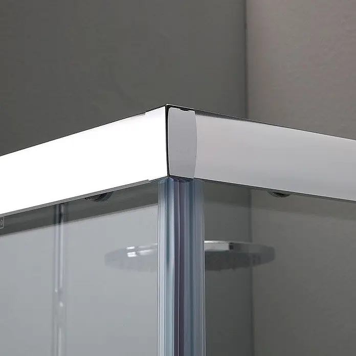 Kiamami Valentina Eckdusche - 90 x 90 x 185 cm, Transparent, Stärke: 6 mm - Ecke einer verchromten Duschkabine mit Klarglaspaneelen und einer transparenten Dichtung.