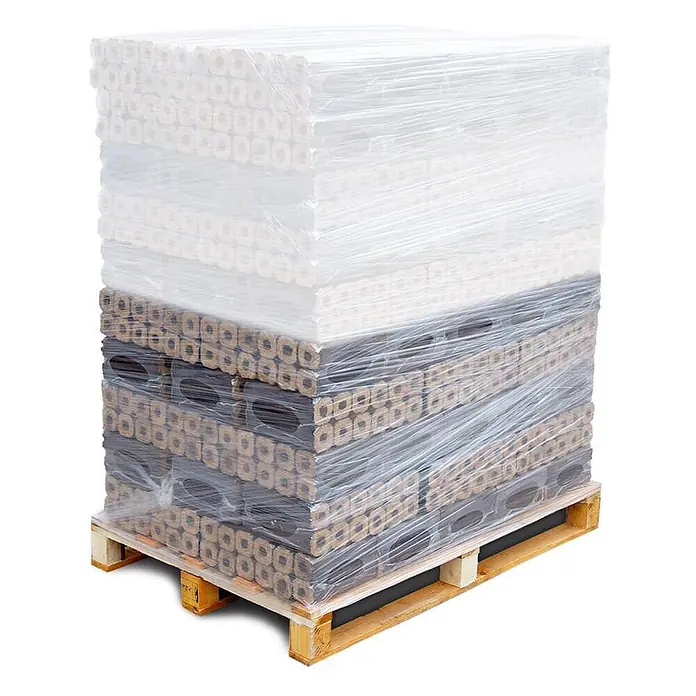 HOLZBRX Holzbriketts HOLZBRX ® Pini Kay Premium Buchenholzbriketts 960kg Palette - Buche, 960 kg - Palette mit gestapelten Holzbriketts, teils heller, teils dunkler, alle in Klarsichtfolie verpackt.