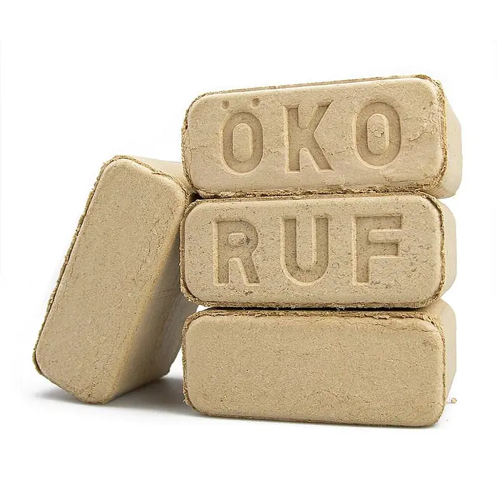 HOLZBRX Holzbriketts RUF Buche 960 kg Palette - Buche, 30 kg - Helle Holz-Briketts, teilweise mit "ÖKO RUF"-Prägung, zum Heizen gestapelt.