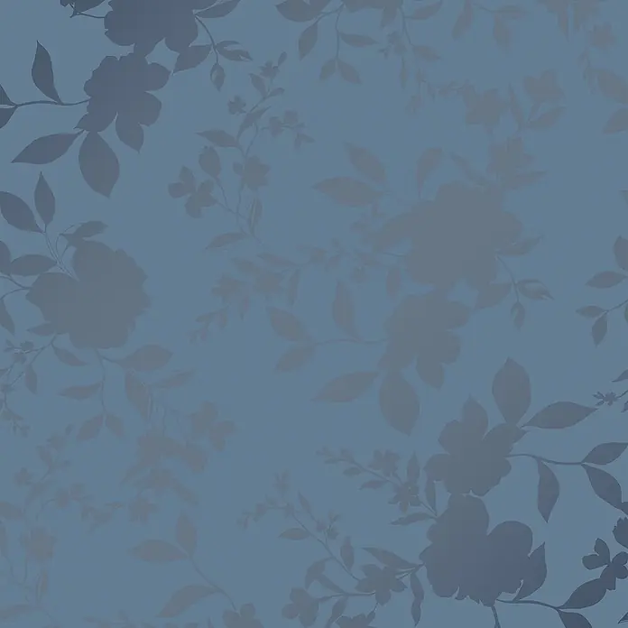 Laura Ashley Vliestapete Westbourne - Blau, Floral, 1.000 x 52 cm - Blauer Hintergrund mit subtilem, dunkler blauem Blumen- und Blattmuster. Das Design zeigt verschiedene Blumen- und Rankensilhouetten.