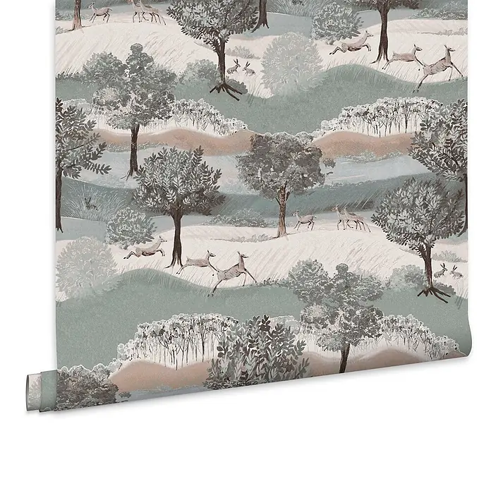 Laura Ashley Vliestapete Hartingdon - Grün, Ornament, 1.000 x 52 cm - Tapetenrolle mit gedämpftem Waldmuster, Bäumen, Hügeln und Rehen.