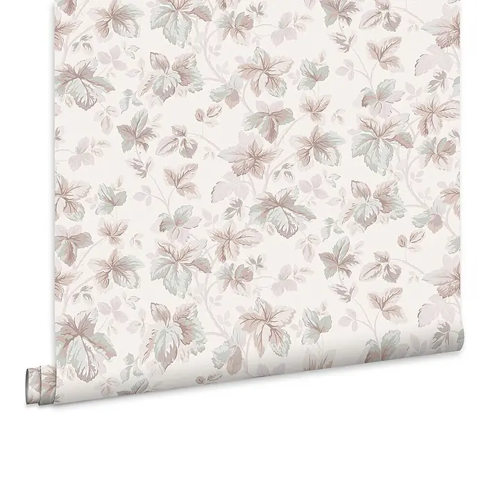 Laura Ashley Vliestapete Libelle Garten - Beige, Floral, 1.000 x 52 cm - Gedämpfte florale Tapetenrolle mit hellgrünen und beigen Blättern auf cremefarbenem Hintergrund.