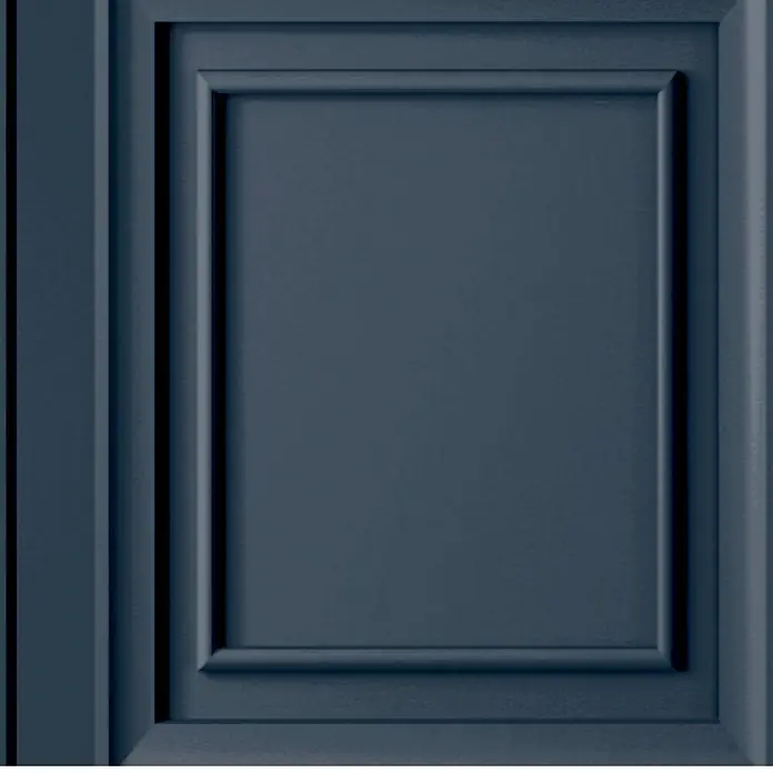 Laura Ashley Vliestapete Redbrook Holzplatte - Blau, Holzoptik, 1.000 x 52 cm - Dunkelblaues Schranktürpaneel mit dekorativer erhabener Zierleiste.