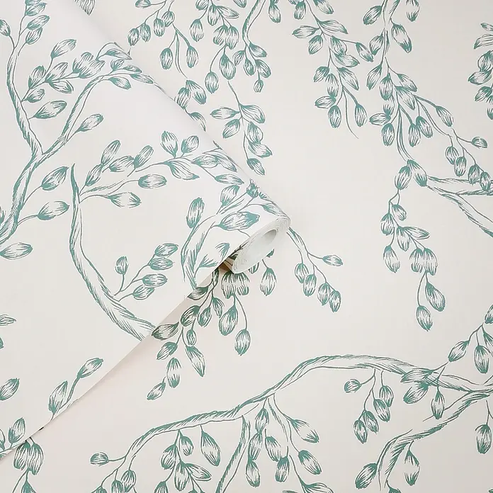 Laura Ashley Vliestapete Weidenzweige - Blau, Floral, 1.000 x 52 cm - Creme Tapete mit blaugrünem Pflanzenmuster aus Ästen und stilisierten Blättern, teilweise gerollt.