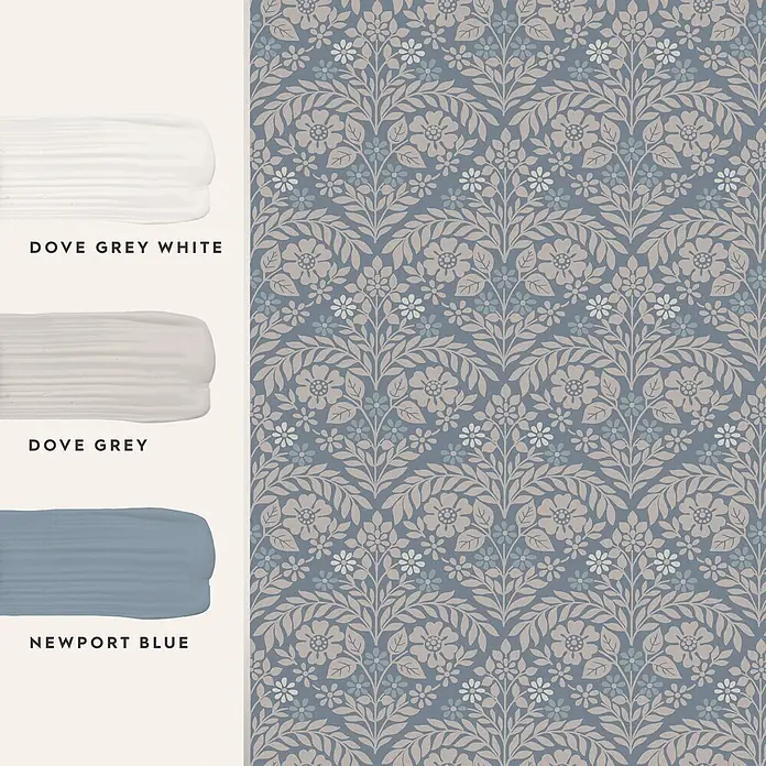 Laura Ashley Vliestapete Margam - Blau, Floral, 1.000 x 52 cm - Drei Farbmuster (Dove Grey White, Dove Grey, Newport Blue) neben einer blau-grauen floralen Tapete.