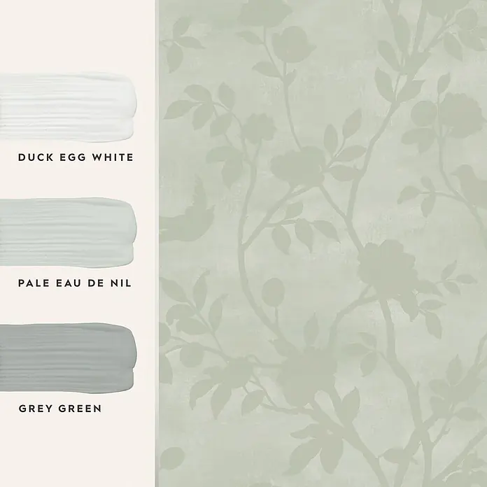 Laura Ashley Vliestapete Hagebuttenspur - Grün, Floral, 1.000 x 52 cm - Drei Farbmuster: Duck Egg White, Pale Eau de Nil, Grey Green. Dazu eine hellgrüne Tapete mit Blumen- und Vogelmotiven.