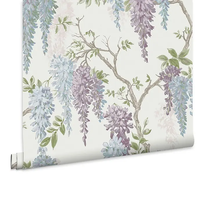 Laura Ashley Vliestapete Glyziniengarten - Blau/Rosa, Floral, 1.000 x 52 cm - Tapetenrolle mit zartem Glyzinienmuster aus blauen, lavendelfarbenen und grünen Blüten und Zweigen.