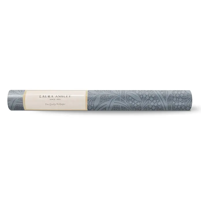 Laura Ashley Vliestapete Vliestapete Gerstenpflanzen - Blau, Sonstiges, 10 x 0,52 m - Laura Ashley Tapetenrolle in Blau-Grau mit botanischem Blatt- und Beerenmuster, als „Fine Quality“ beschriftet.