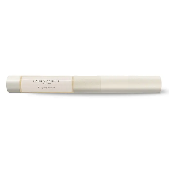 Laura Ashley Vliestapete Vliestapete Perlmuttstreifen - Leinen, Ornament - Eine gerollte cremefarbene Laura Ashley Tapete mit einem Etikett 'Fine Quality Wallpaper'.