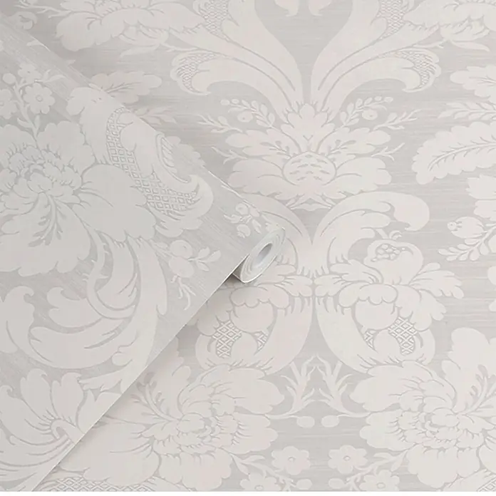 Laura Ashley Vliestapete Martigues Damast - Grau/Weiß, Floral, 1.000 x 52 cm - Hellgraue Tapete mit weißem Damastmuster, teilweise abgerollt gezeigt.