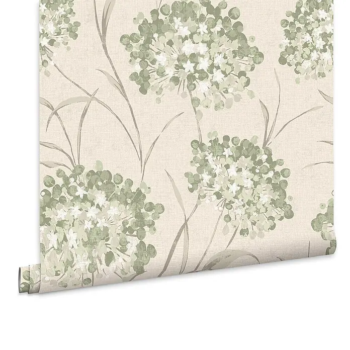 Laura Ashley Vliestapete Giselle Blumen - Grün, Floral, 1.000 x 52 cm - Gerollte Tapete mit strukturiertem beigem Hintergrund und einem weichen grün-weißen Blumenmuster.