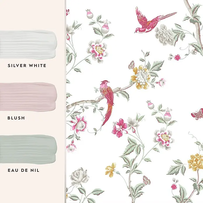Laura Ashley Fototapete - Vlies - Chinoiserie-Tapete mit rosa Vögeln, Blumen, grünen Blättern und drei passenden Farbmustern: Silver White, Blush, Eau de Nil.